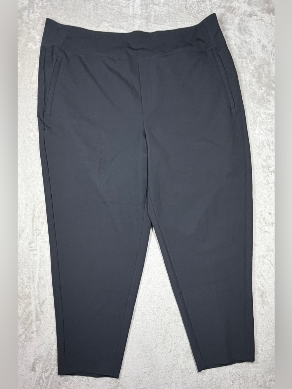 Athleta Endless High Rise Black Tapered Quick Dry Athleisure Pants Size 20